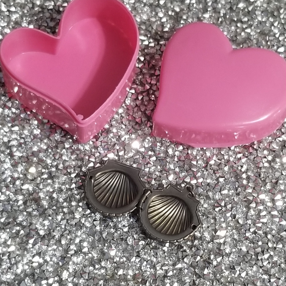Bronze Seashell Locket Pendant